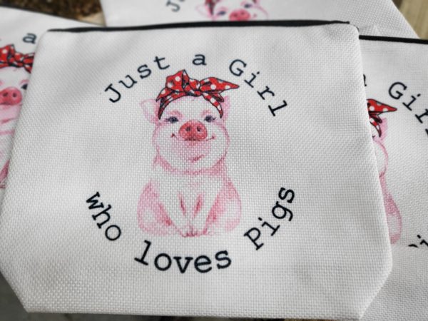 Makeup bag 4 Options Just a girl who loves pigs - Image 3