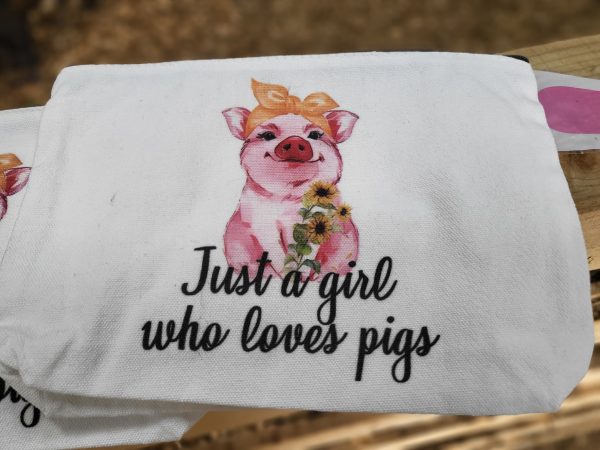 Makeup bag 4 Options Just a girl who loves pigs - Image 2