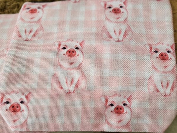 Makeup bag 4 Options Just a girl who loves pigs - Image 7